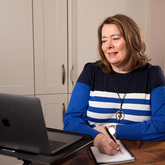 linda-trauma-birth-rewind-practicioner Trauma Birth Rewind Practitioner UK